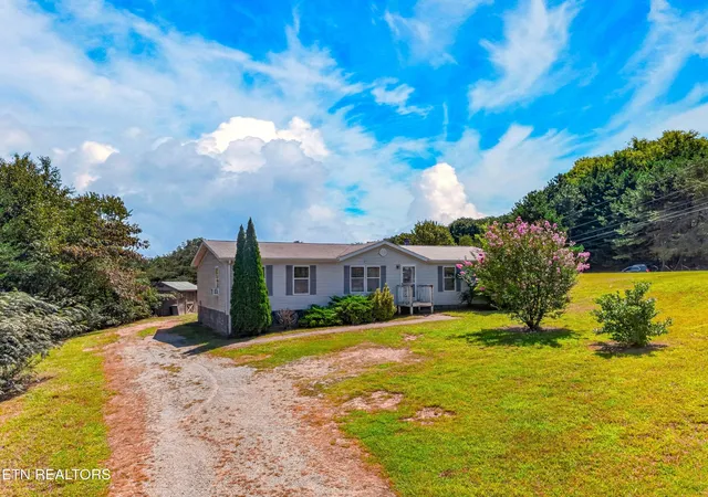 Photo 2 of Single family home for sale at 1414 Stony Point Road, Knoxville, TN 37914 | MLS# 1353139 | Listing updated on 2026-09-17