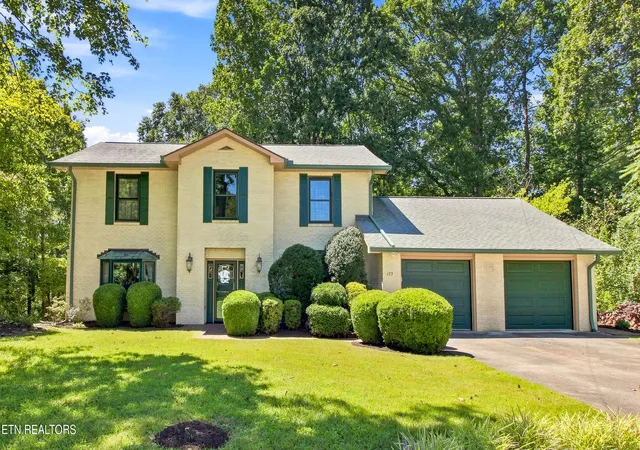 Photo 2 of Sale Pending at 123 Garnet Ln, Oak Ridge, TN 37830 | MLS# 1353495 | Listing updated on 2026-09-07