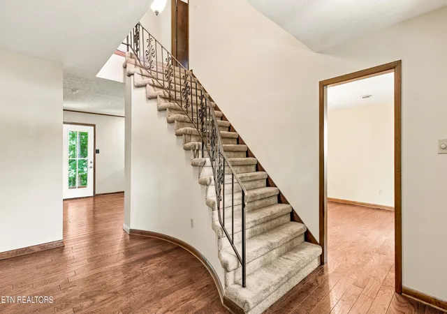 Photo 3 of Sale Pending at 123 Garnet Ln, Oak Ridge, TN 37830 | MLS# 1353495 | Listing updated on 2026-09-07