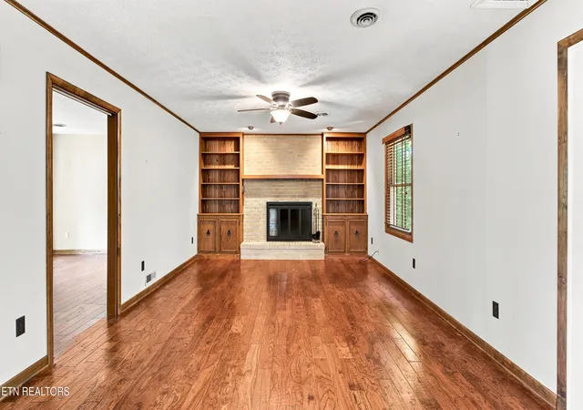 Photo 4 of Sale Pending at 123 Garnet Ln, Oak Ridge, TN 37830 | MLS# 1353495 | Listing updated on 2026-09-07