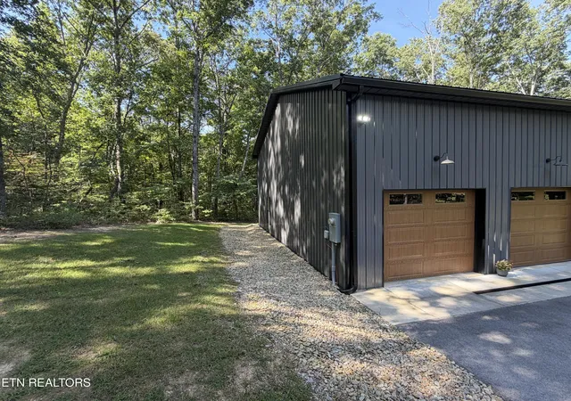Photo 4 of Single family home for sale at 236 Hillsway, Crossville, TN 38555 | MLS# 1353192 | Listing updated on 2026-09-28