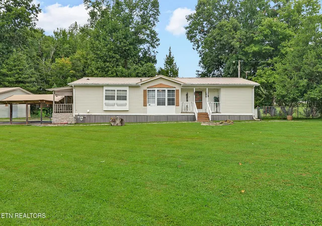 Photo 2 of Single family home for sale at 592 Heidel Rd, Wartburg, TN 37887 | MLS# 1353152 | Listing updated on 2026-09-10