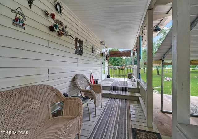 Photo 4 of Single family home for sale at 592 Heidel Rd, Wartburg, TN 37887 | MLS# 1353152 | Listing updated on 2026-09-10
