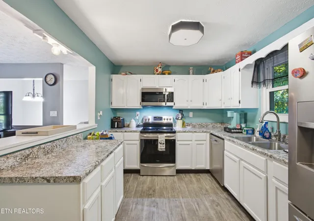 Photo 2 of Single family home for sale at 713 Petit Ln, Wartburg, TN 37887 | MLS# 1353172 | Listing updated on 2026-10-06