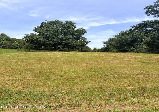Photo 2 of Sale Pending at 3632 Mountain Vista Rd, Knoxville, TN 37931 | MLS# 1353202 | Listing updated on 2026-09-06