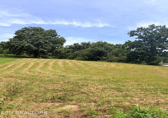 Photo 3 of Sale Pending at 3632 Mountain Vista Rd, Knoxville, TN 37931 | MLS# 1353202 | Listing updated on 2026-09-06