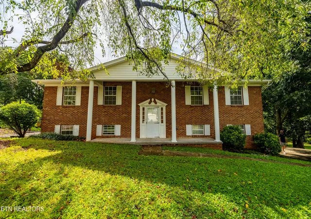 Photo 1 of Single family home for sale at 3073 Marvin Cir, Maryville, TN 37803 | MLS# 1353527 | Listing updated on 2026-09-15