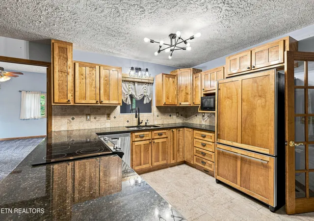 Photo 4 of Single family home for sale at 2459 Amanda Ln, Sevierville, TN 37876 | MLS# 1353164 | Listing updated on 2026-10-27