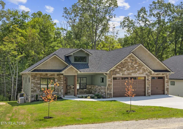 Photo 1 of Single family home for sale at 155 Natchez Cir, Crossville, TN 38558 | MLS# 1353788 | Listing updated on 2026-09-20