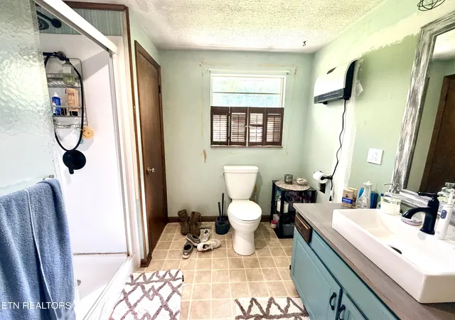 Photo 4 of Single family home for sale at 208 E Main Ave, Friendsville, TN 37737 | MLS# 1353205 | Listing updated on 2026-10-05
