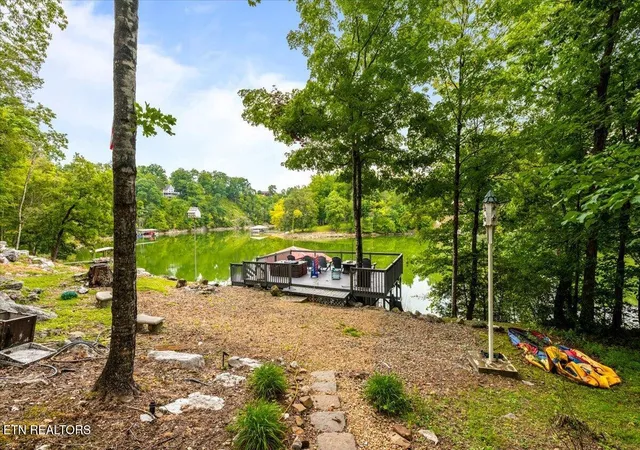 Photo 4 of Sale Pending at 112 Bluff Tr, Jacksboro, TN 37757 | MLS# 1353365 | Listing updated on 2026-09-03