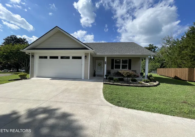 Photo 1 of Single family home for sale at 308 Englewood Rd, Madisonville, TN 37354 | MLS# 1353200 | Listing updated on 2026-08-26