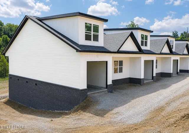 Photo 2 of Single family home for sale at 343 Webster Dr, Blaine, TN 37709 | MLS# 1353559 | Listing updated on 2026-09-13
