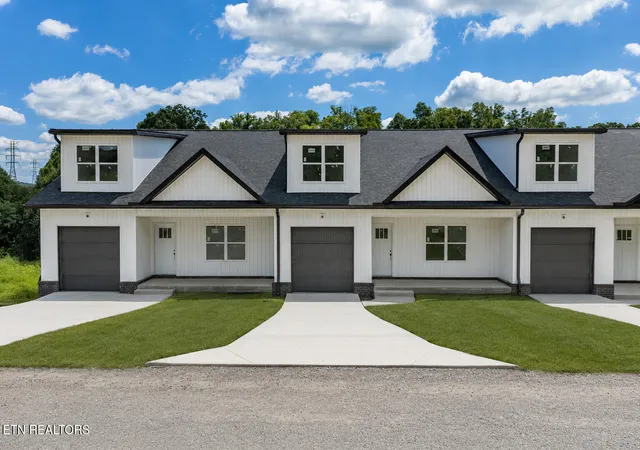Photo 2 of Single family home for sale at 341 Webster Dr, Blaine, TN 37709 | MLS# 1353555 | Listing updated on 2026-09-13