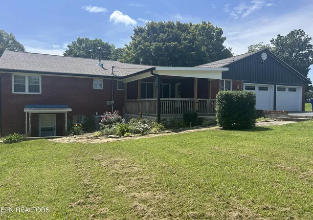 Photo 3 of Single family home for sale at 1966 Magnolia Ave, Morristown, TN 37814 | MLS# 1353236 | Listing updated on 2026-10-01