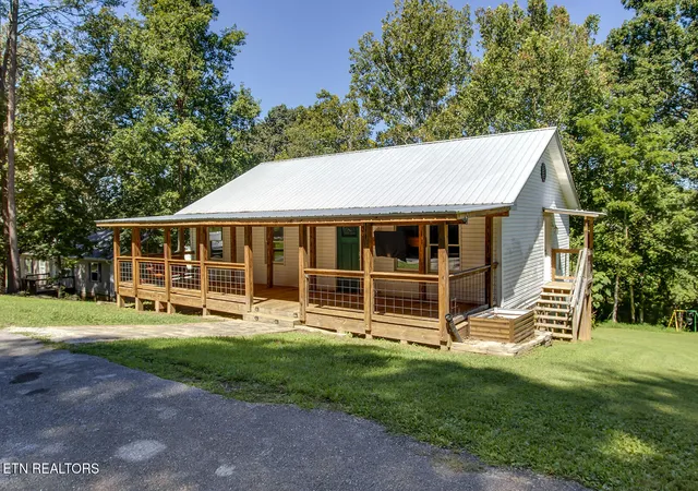 Photo 3 of Sale Pending at 105 Shady Ln, Rockwood, TN 37854 | MLS# 1353239 | Listing updated on 2026-08-30