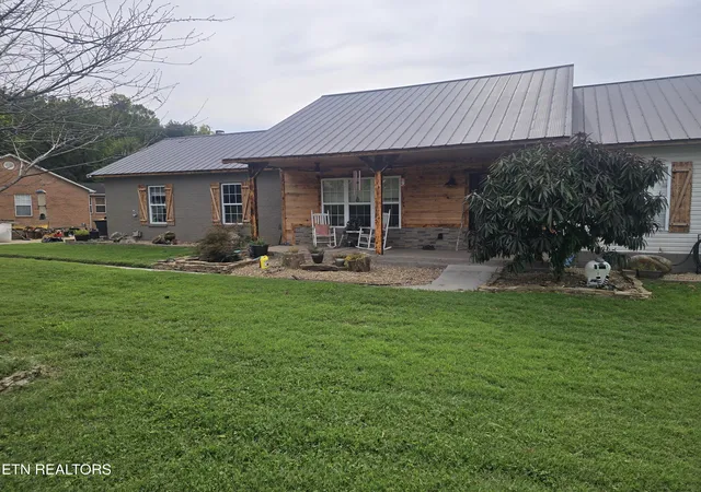 Photo 2 of Single family home for sale at 1931 Hidden Springs Rd, Knoxville, TN 37914 | MLS# 1353398 | Listing updated on 2026-08-28