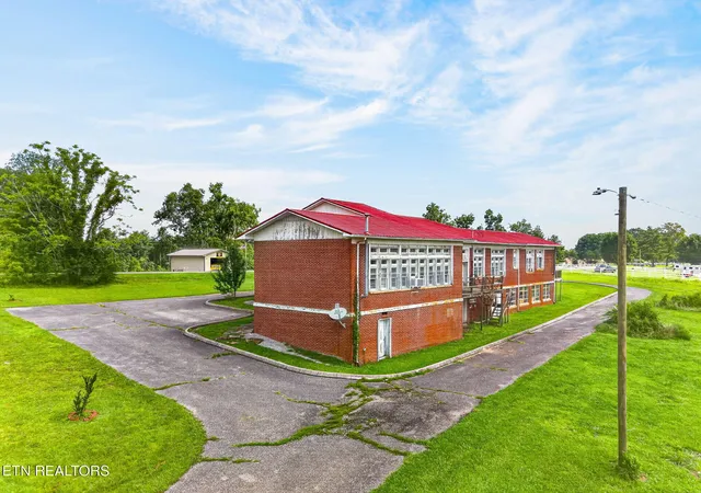Photo 3 of Single family home for sale at 10174 Vandever Rd, Crossville, TN 38572 | MLS# 1353249 | Listing updated on 2026-09-23