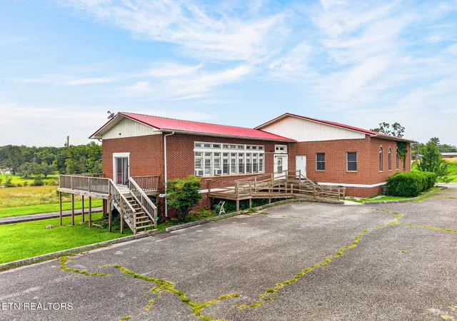 Photo 4 of Single family home for sale at 10174 Vandever Rd, Crossville, TN 38572 | MLS# 1353249 | Listing updated on 2026-09-23