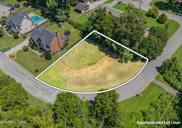 Photo 1 of Sale Pending at 7304 Country Meadow Dr, Knoxville, TN 37918 | MLS# 1353874 | Listing updated on 2026-09-14