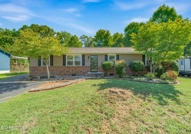 Photo 1 of Single family home for sale at 7120 Hurst Ln, Knoxville, TN 37918 | MLS# 1353326 | Listing updated on 2026-09-14