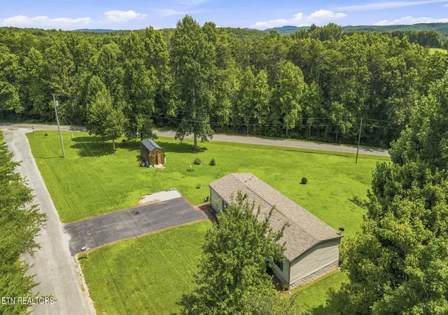 Photo 2 of Sale Pending at 55 Raccoon Creek Rd, Crossville, TN 38572 | MLS# 1353258 | Listing updated on 2026-09-25