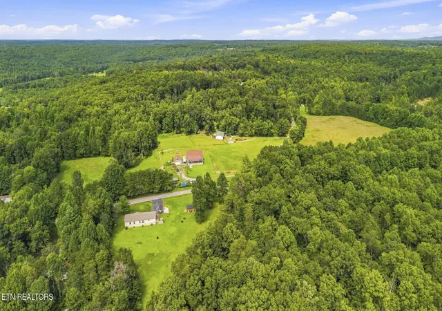 Photo 3 of Sale Pending at 55 Raccoon Creek Rd, Crossville, TN 38572 | MLS# 1353258 | Listing updated on 2026-09-25