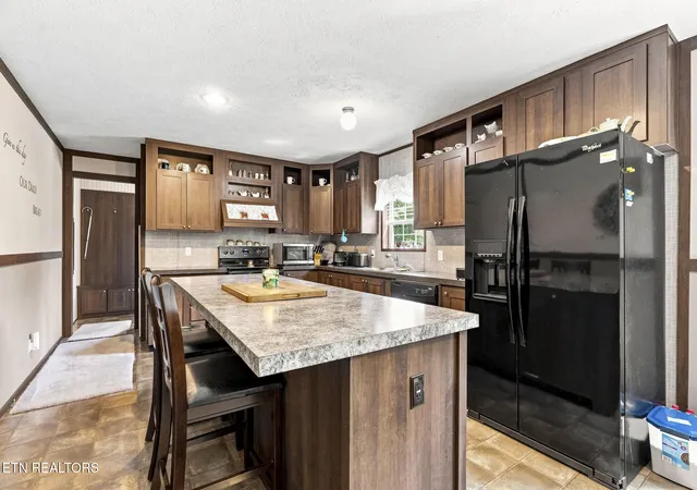 Photo 3 of Sale Pending at 55 Raccoon Creek Rd, Crossville, TN 38572 | MLS# 1353258 | Listing updated on 2026-09-25