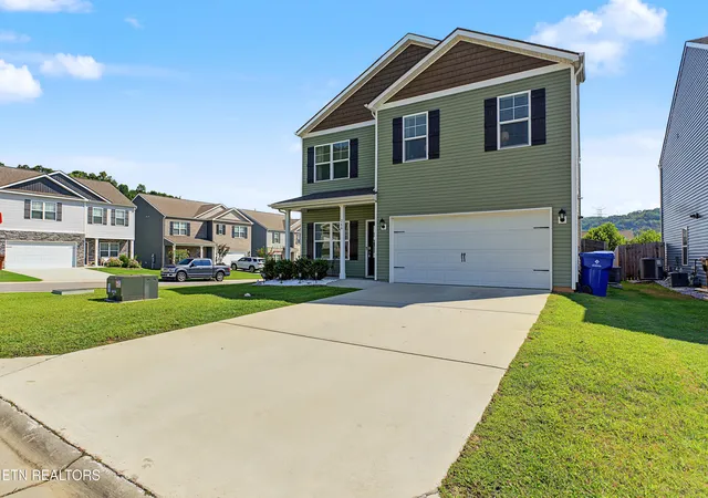 Photo 3 of Sale Pending at 266 Ibis Loop, Oak Ridge, TN 37830 | MLS# 1353446 | Listing updated on 2026-08-31