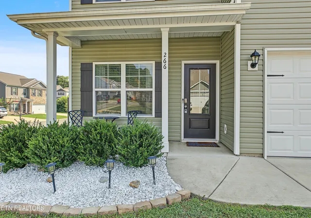 Photo 3 of Sale Pending at 266 Ibis Loop, Oak Ridge, TN 37830 | MLS# 1353446 | Listing updated on 2026-08-31