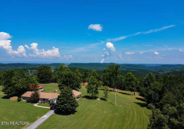 Photo 3 of Sale Pending at 1011 Brickell Ridge Rd, Decatur, TN 37322 | MLS# 1353282 | Listing updated on 2026-09-08