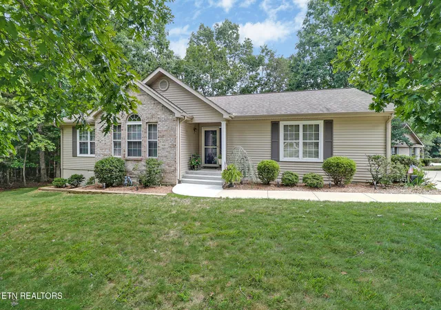Photo 1 of Single family home for sale at 11 Wilbourn Cir, Fairfield Glade, TN 38558 | MLS# 1353322 | Listing updated on 2026-08-27