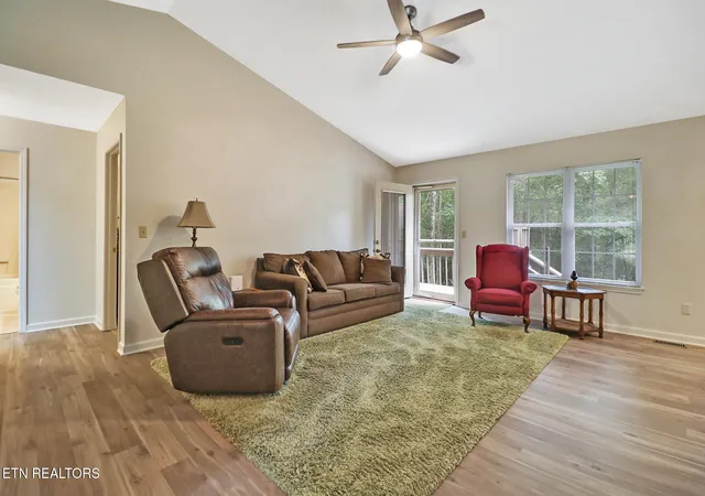 Photo 4 of Single family home for sale at 11 Wilbourn Cir, Fairfield Glade, TN 38558 | MLS# 1353322 | Listing updated on 2026-08-27