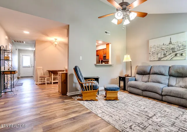 Photo 2 of Sale Pending at 8058 Chambord Wy, Powell, TN 37849 | MLS# 1353460 | Listing updated on 2026-08-30