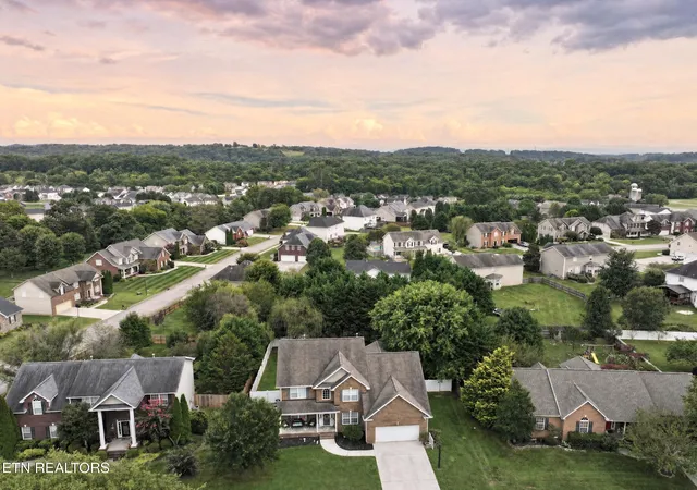 Photo 3 of Single family home for sale at 5518 Aromatic Aster Rd, Knoxville, TN 37918 | MLS# 1353333 | Listing updated on 2026-09-04