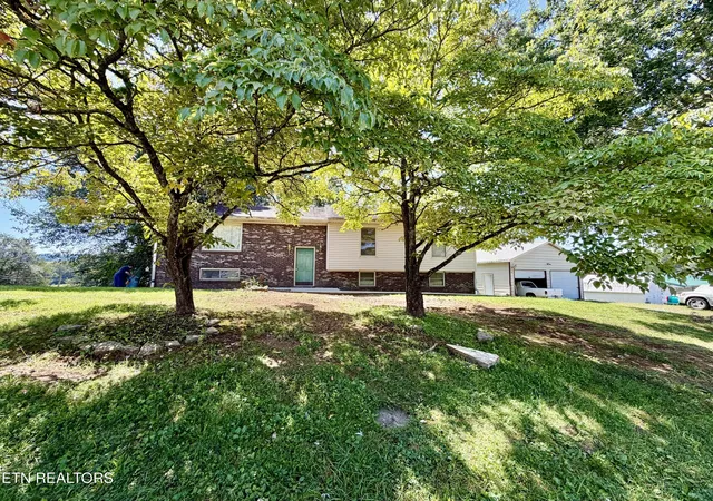 Photo 2 of Sale Pending at 306 Boone Dr, Harrogate, TN 37752 | MLS# 1353319 | Listing updated on 2026-08-28