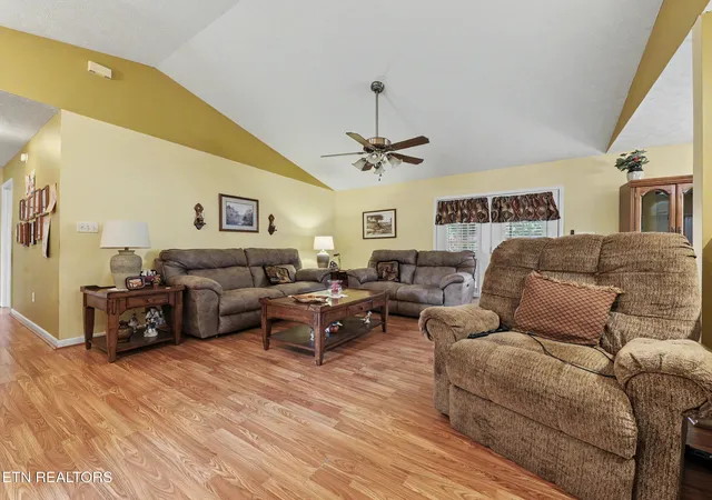Photo 4 of Sale Pending at 436 Ronjo Dr, Maryville, TN 37803 | MLS# 1353529 | Listing updated on 2026-08-30