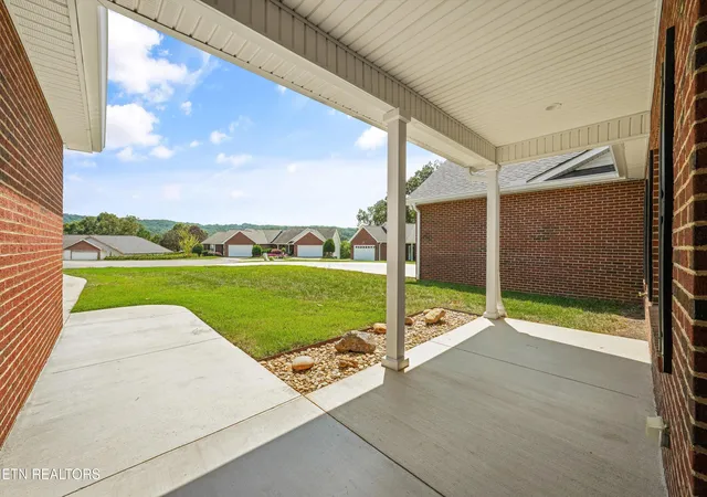 Photo 3 of Sale Pending at 1058 Patriots Lndg, Dandridge, TN 37725 | MLS# 1353347 | Listing updated on 2026-09-17