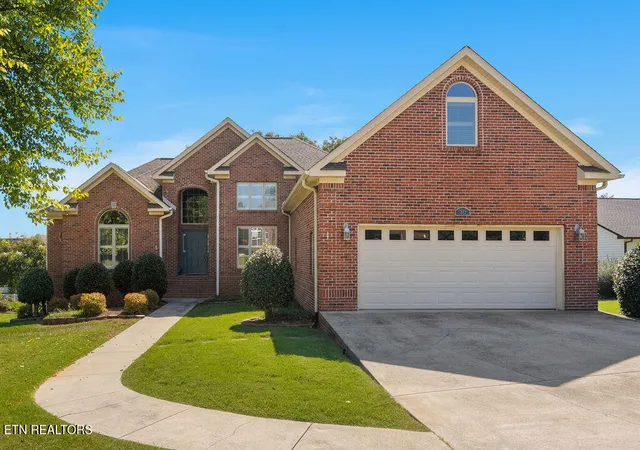 Photo 1 of Single family home for sale at 312 Saligugi Ln, Loudon, TN 37774 | MLS# 1353774 | Listing updated on 2026-09-15