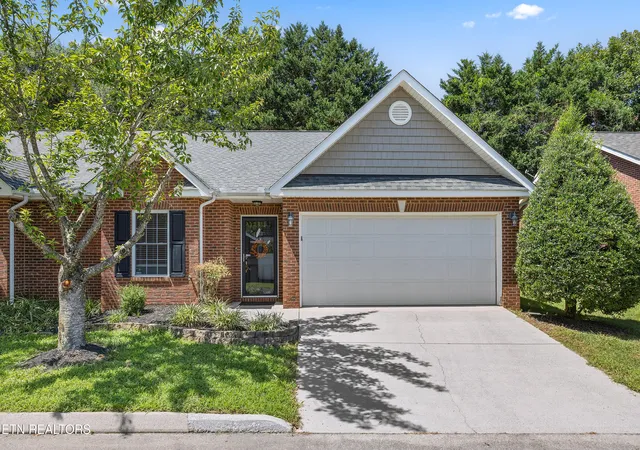 Photo 1 of Sale Pending at 1111 Crested Springs Wy, Knoxville, TN 37923 | MLS# 1353348 | Listing updated on 2026-08-30