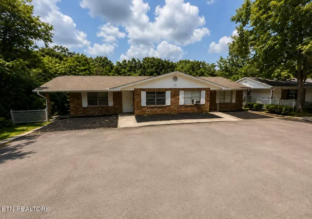 Photo 2 of Multi family home for sale at 711 Murray Dr, Knoxville, TN 37912 | MLS# 1353401 | Listing updated on 2026-08-27