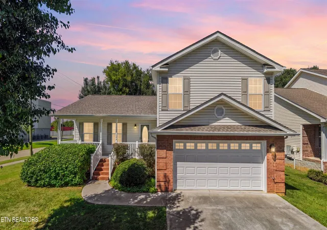 Photo 2 of Sale Pending at 3301 Franklin Creek Ln, Knoxville, TN 37931 | MLS# 1353436 | Listing updated on 2026-09-01