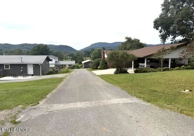 Photo 3 of Single family home for sale at 165 Clarence Ln, Harrogate, TN 37752 | MLS# 1353449 | Listing updated on 2026-08-28