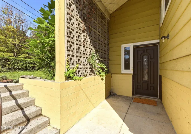 Photo 3 of Single family home for sale at 610 Michigan Ave, Oak Ridge, TN 37830 | MLS# 1353821 | Listing updated on 2026-09-21
