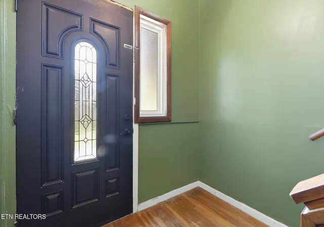 Photo 4 of Single family home for sale at 610 Michigan Ave, Oak Ridge, TN 37830 | MLS# 1353821 | Listing updated on 2026-09-21
