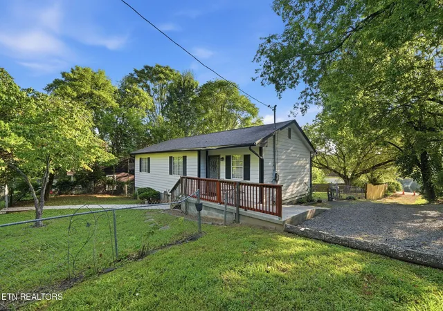 Photo 3 of Single family home for sale at 2100 Brice St, Knoxville, TN 37917 | MLS# 1353397 | Listing updated on 2026-09-17