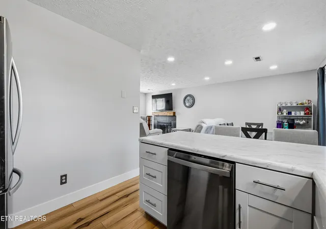 Photo 4 of Single family home for sale at 9217 Shady Mill Ln, Knoxville, TN 37922 | MLS# 1353367 | Listing updated on 2026-09-14