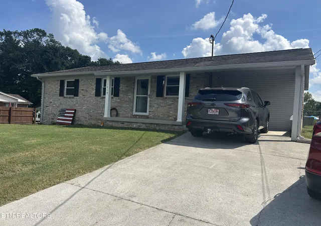 Photo 3 of Sale Pending at 1419 Magnolia Ave, New Market, TN 37820 | MLS# 1353395 | Listing updated on 2026-09-04