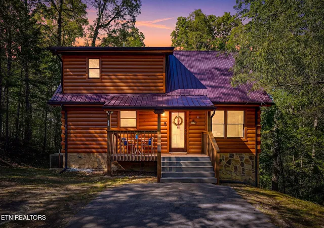 Photo 3 of Sale Pending at 3201 Bear Country Wy, Sevierville, TN 37876 | MLS# 1353547 | Listing updated on 2026-10-23