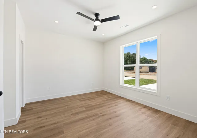 Photo 3 of Single family home for sale at 1355 Grace Ridge Dr, Sevierville, TN 37862 | MLS# 1353794 | Listing updated on 2026-08-31